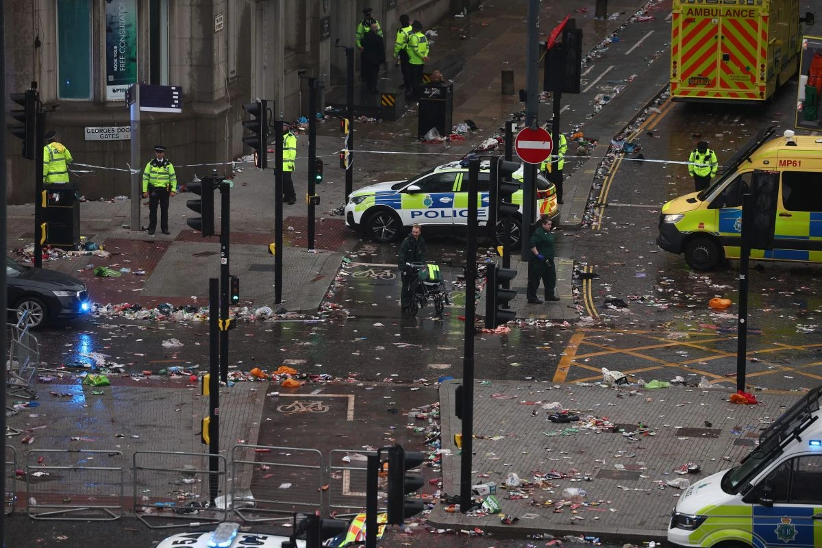 liverpool-parelasi-premier-league-parasyrsi-maios-20250401.jpg?v=0