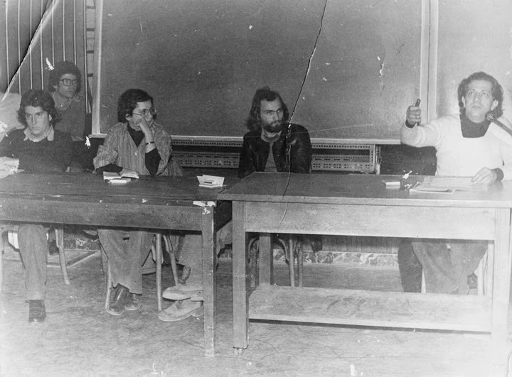 Το 1975 με τον Νίκο Πουλαντζά σε εκδήλωση του Ρήγα Φεραίου στη Φυσικομαθηματική