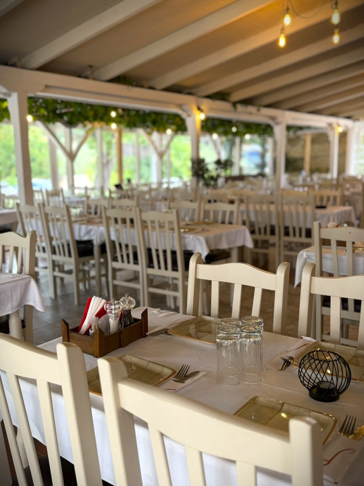 taverna-dimitris3.jpg?v=0