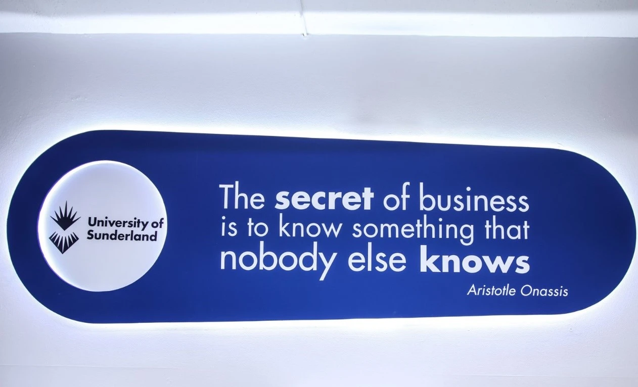 dei-college18.jpg?v=0