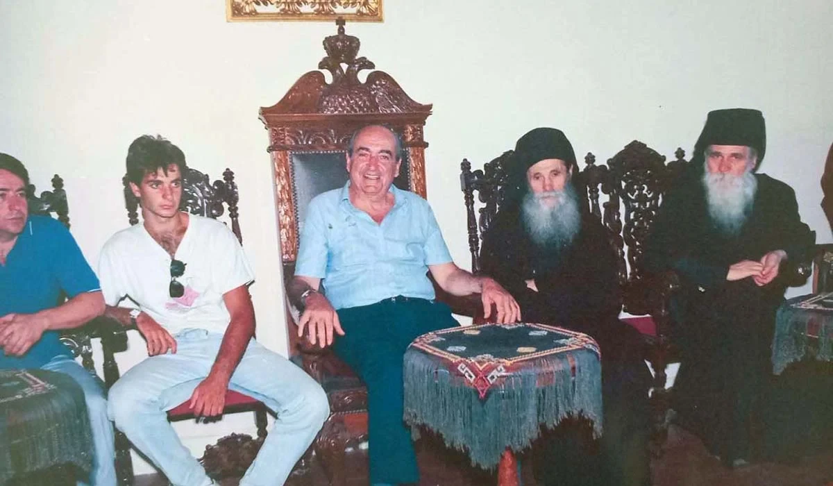 mitsotakis-me-patera-toy-sto-oros-1.webp?v=0