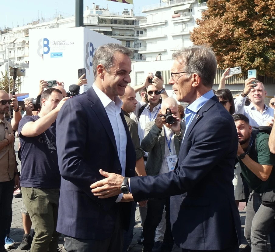 Υποδεχόμενος τον Κυριάκο Μητσοτάκη στη περσινή ΔΕΘ