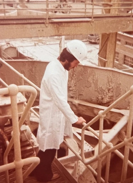 Στο Μπράιτον όπου μετά τις σπουδές έκανε πρακτική εξάσκηση