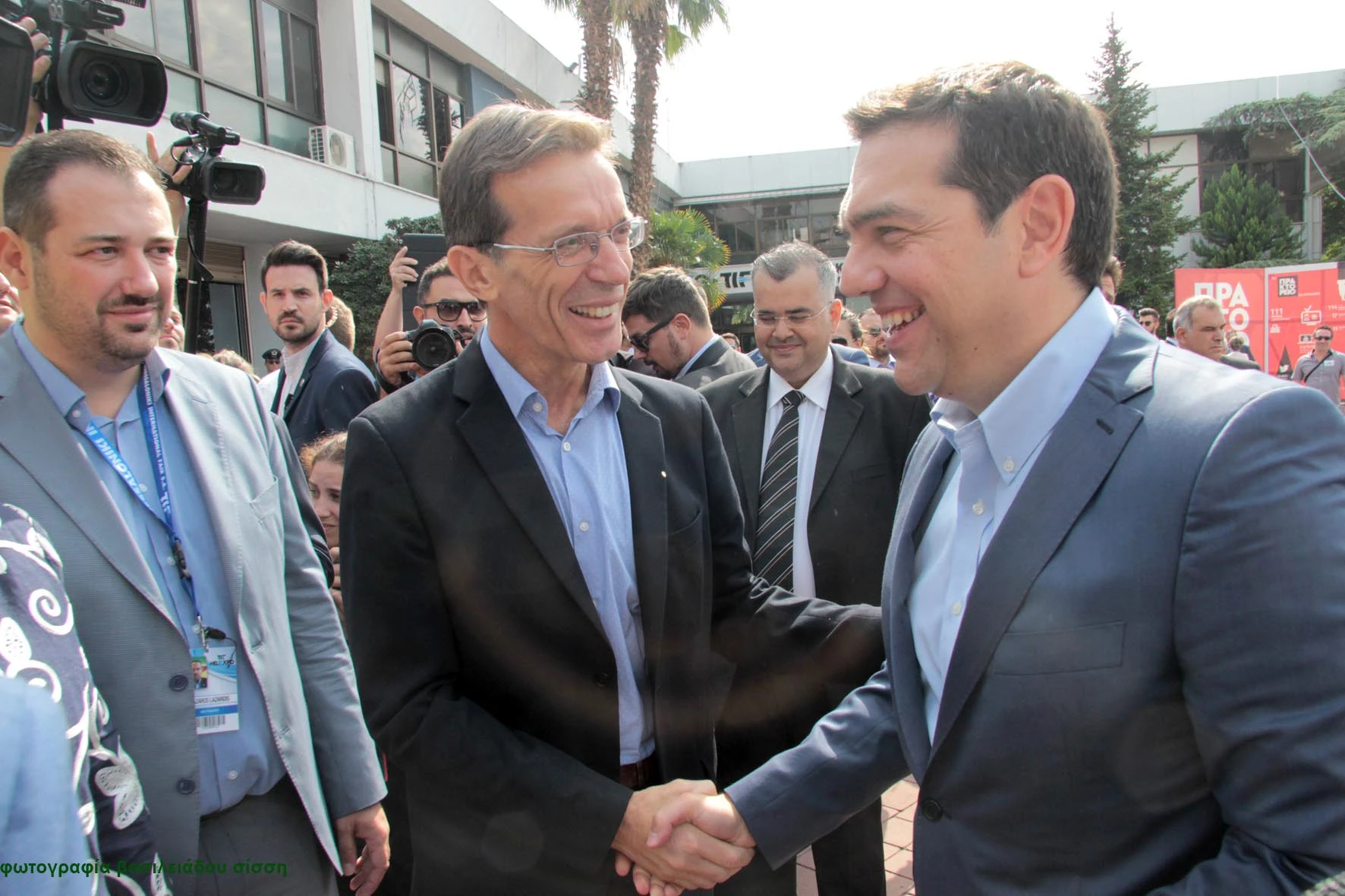 Με τον πρώην πρωθυπουργό Αλέξη Τσίπρα