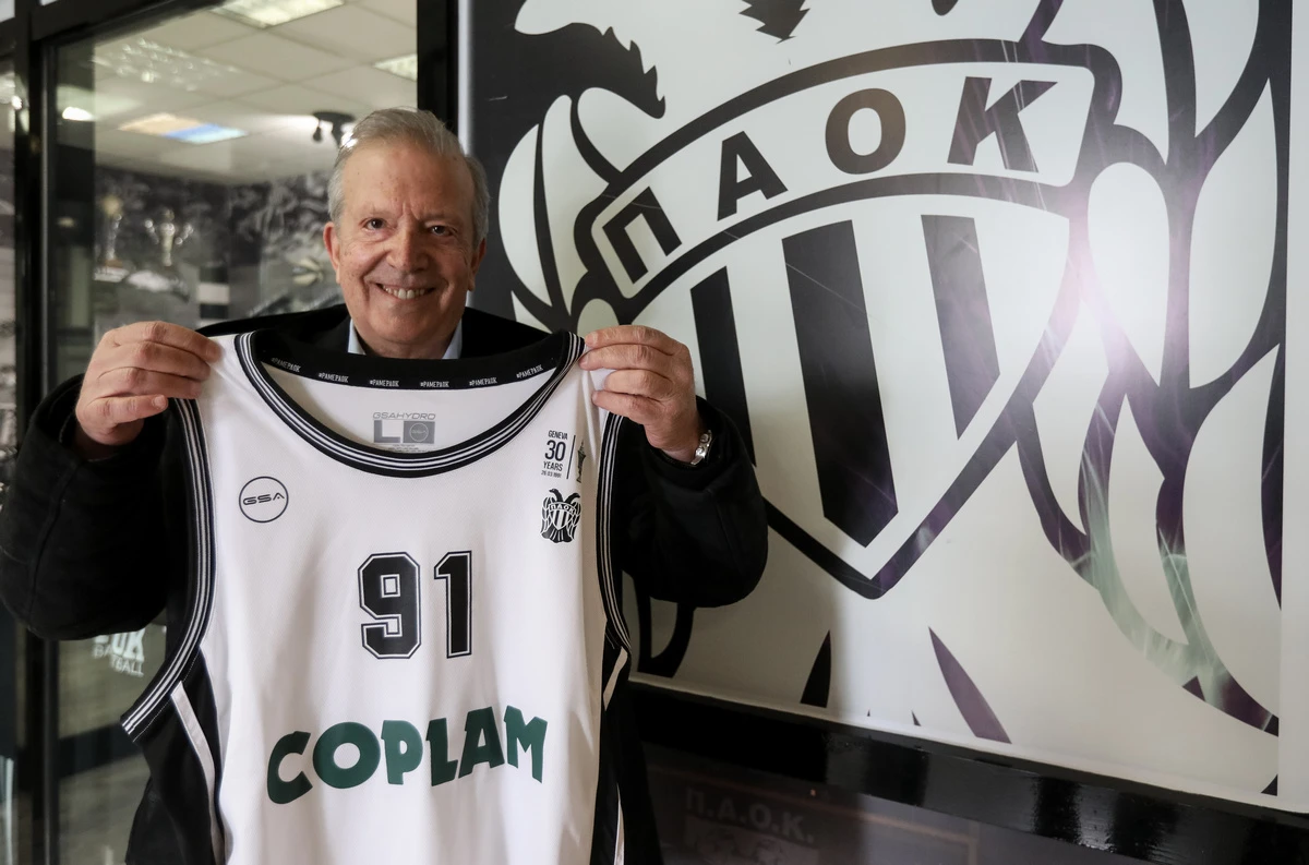 Ο Νίκος Βεζυρτζής