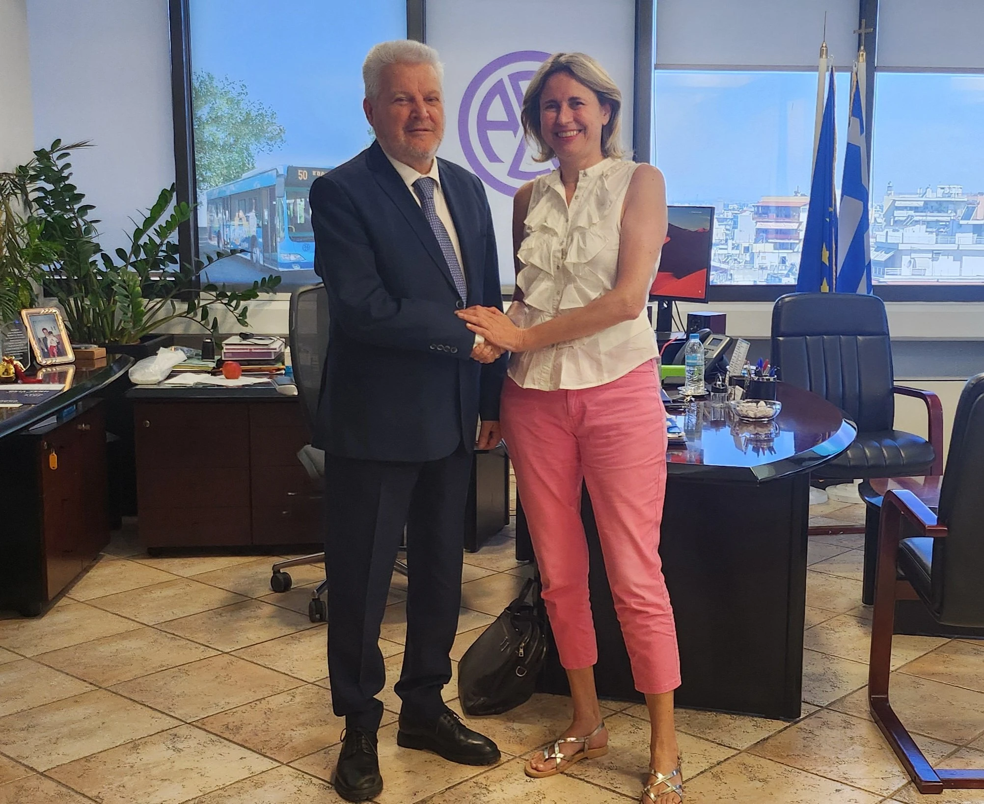 517935415-751119510900041-1004071649411304690-n.jpg?v=0