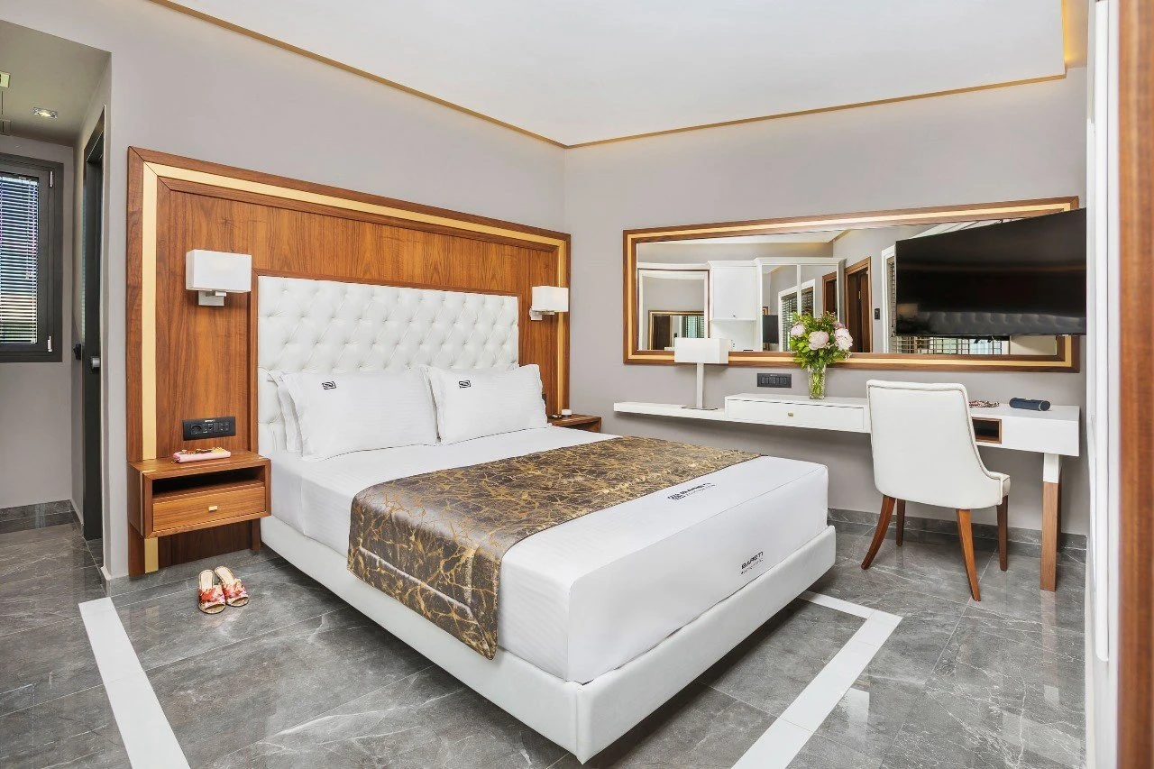 bareti-boutique-7.jpg?v=0