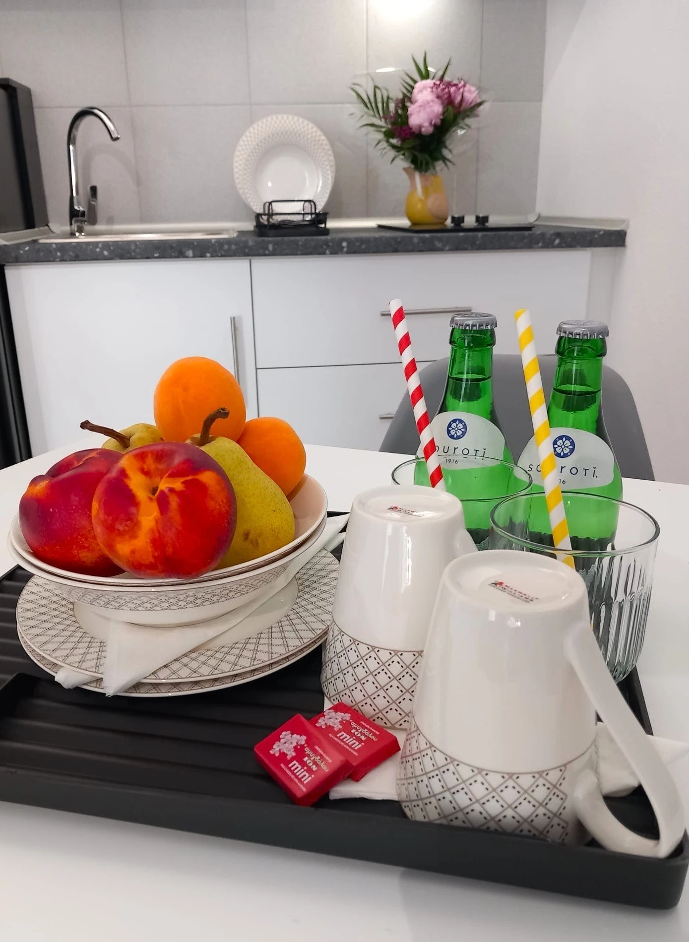 ima-holiday-suites21.jpg?v=0