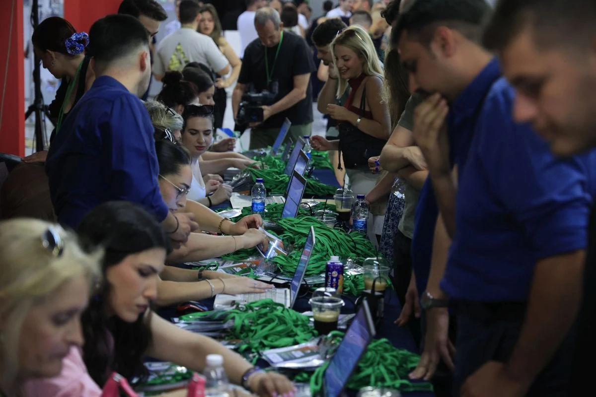 pasok-neolaia-ioulios-20250401.jpg?v=0