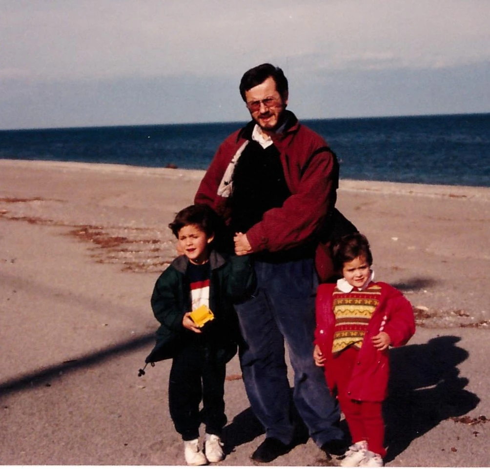 Με τα παιδιά του Κωνσταντίνο και Αφροδίτη κάπου στη Θεσσαλονίκη