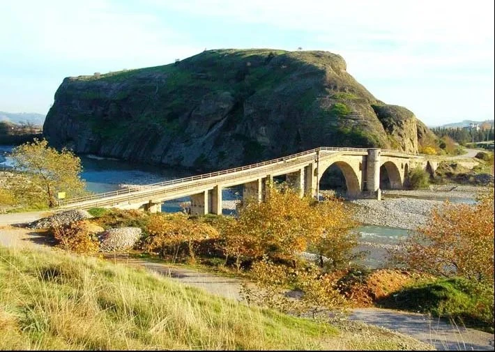 meteora-gefyri-sarakinas.jpg?v=0