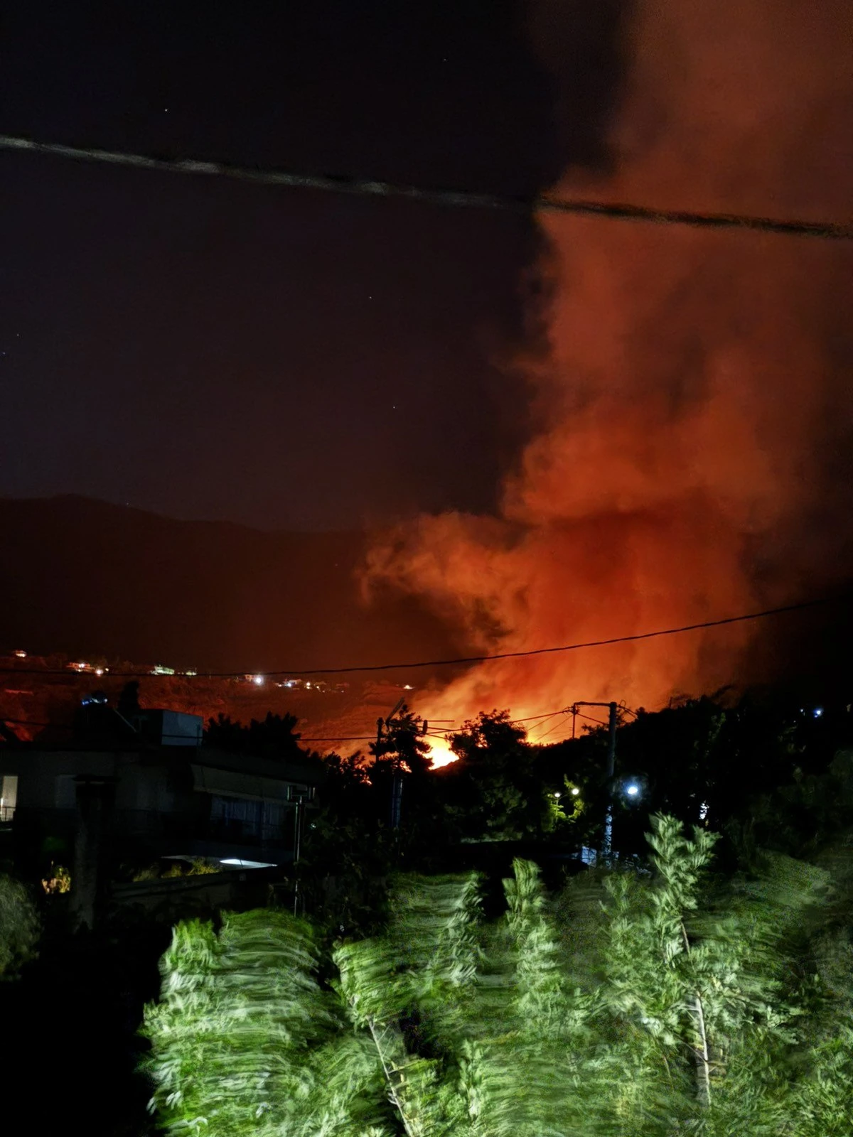 Η φωτιά στα Συχαινά ξημερώματα ξημερώματα Τετάρτης - Θοδωρής Γιαννακόπουλος