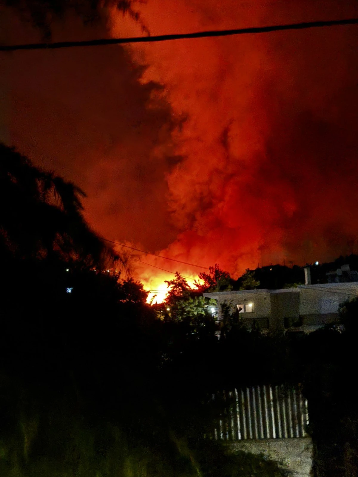 Η φωτιά στα Συχαινά ξημερώματα Τετάρτης- Θοδωρής Γιαννακόπουλος