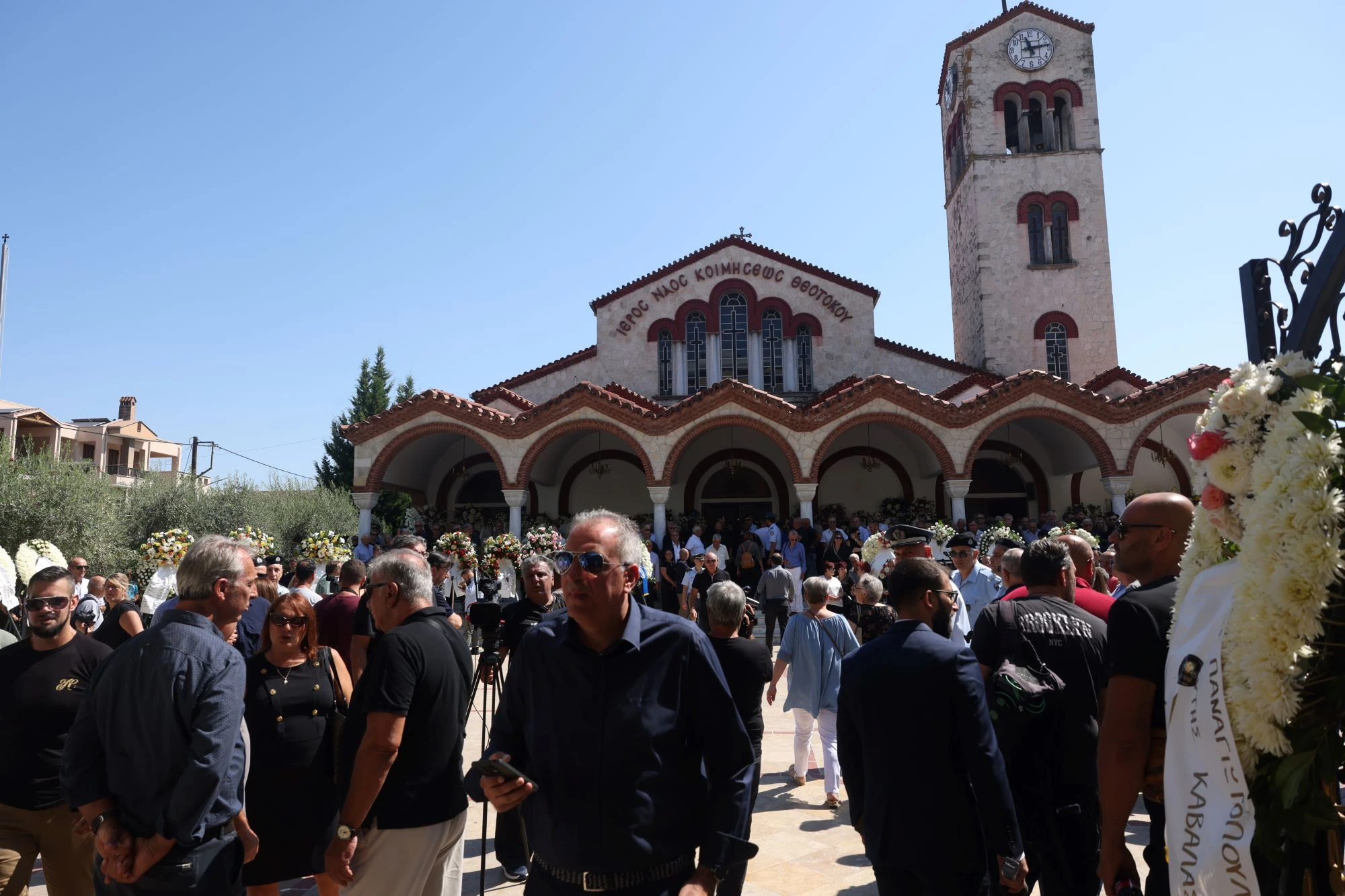 vesyropoylos-kosmos.jpg vesyropoylos-kosmos.jpg