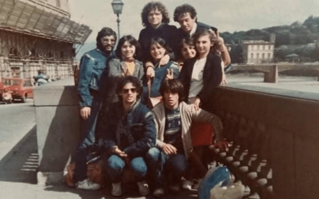 Σε φοιτητική εκδρομή στην Ιταλία. Διακρίνεται πρώτος από αριστερά στη δεύτερη σειρά