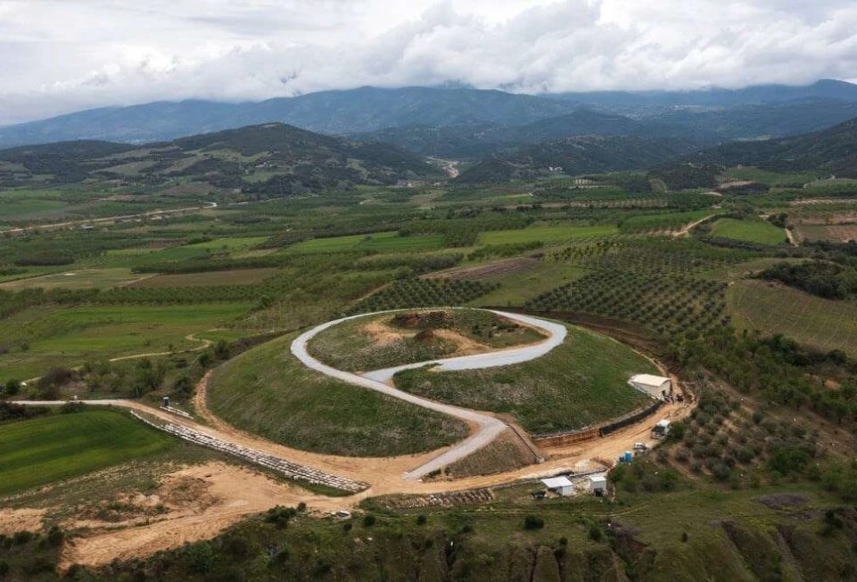 <b>ΑΠΟΨΗ ΤΥΜΒΟΥ ΚΑΣΤΑ (ΦΩΤ. ΥΠΠΟ)</b> <b>ΑΠΟΨΗ ΤΥΜΒΟΥ ΚΑΣΤΑ (ΦΩΤ. ΥΠΠΟ)</b>