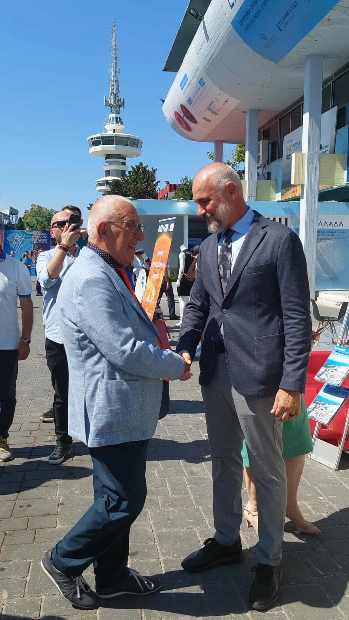 att-nne9zew-clyoqmrlweiftzyogzbwrohr6da1rsfpr8.jpeg?v=0