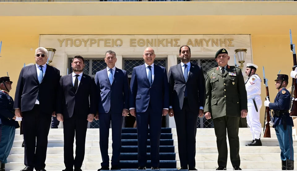 Στην τελετή παράδοσης παραλαβής για τον Νίκο Δένδια