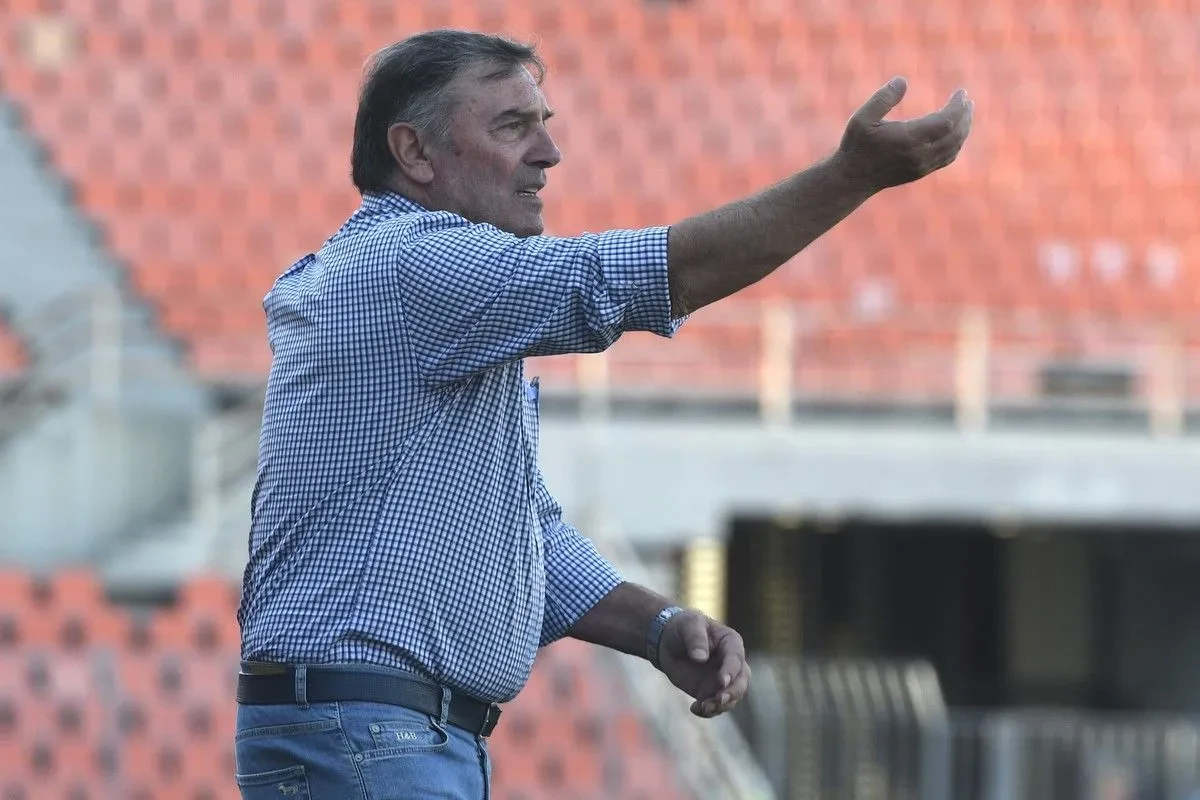 tennes-1200x800.webp?v=0