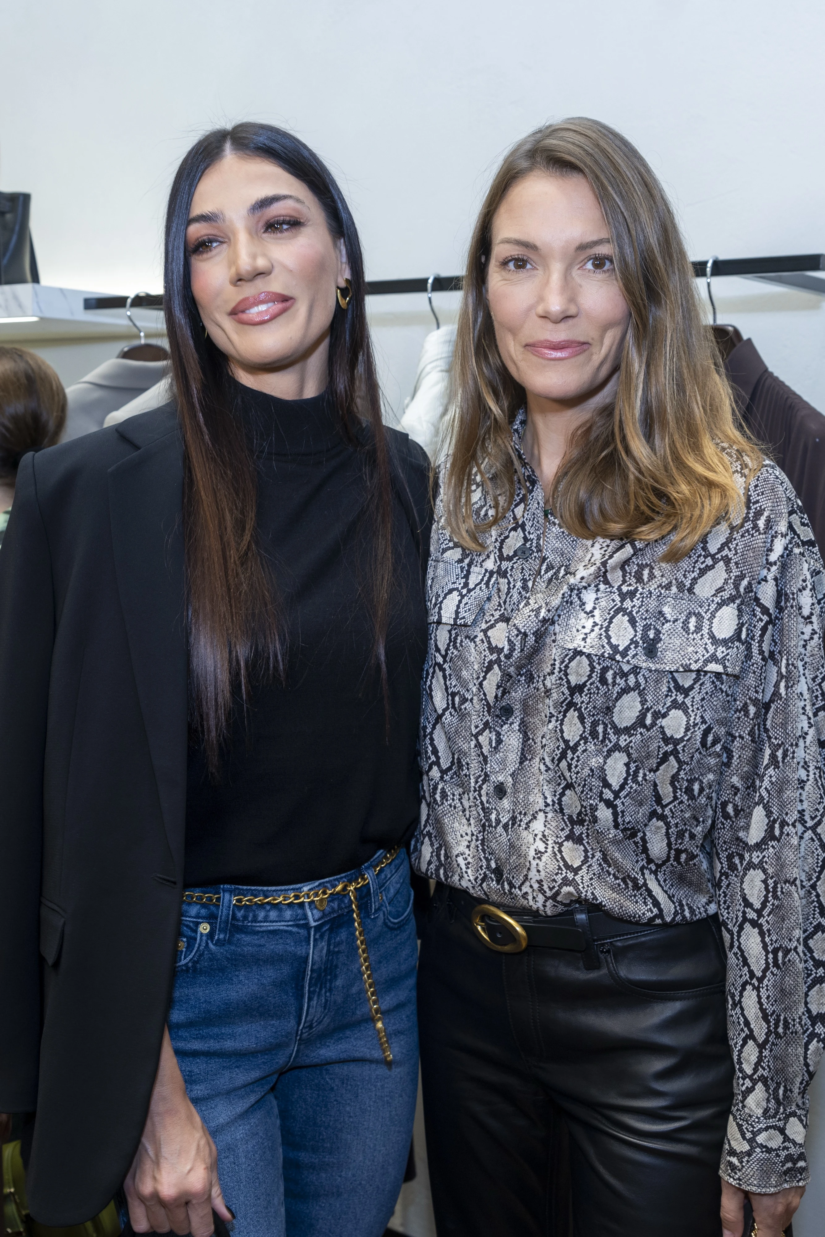 Ήβη Αδάμου, Βίκυ Καγιά