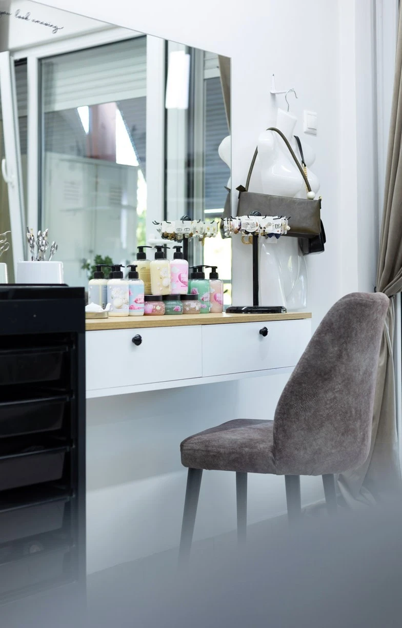 glam-hair-nails-beauty-saloon-20.jpg?v=0