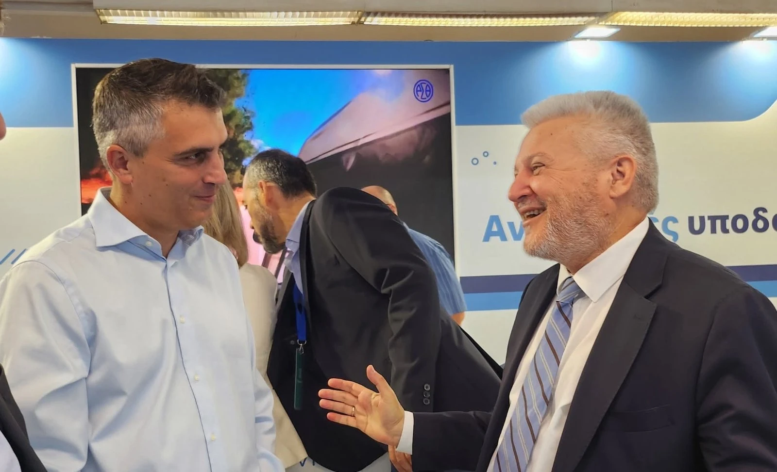 -Ως πρόεδρος του ΟΑΣΘ με τον υπουργό Μεταφορών και Υποδομών Χρήστο Δήμα