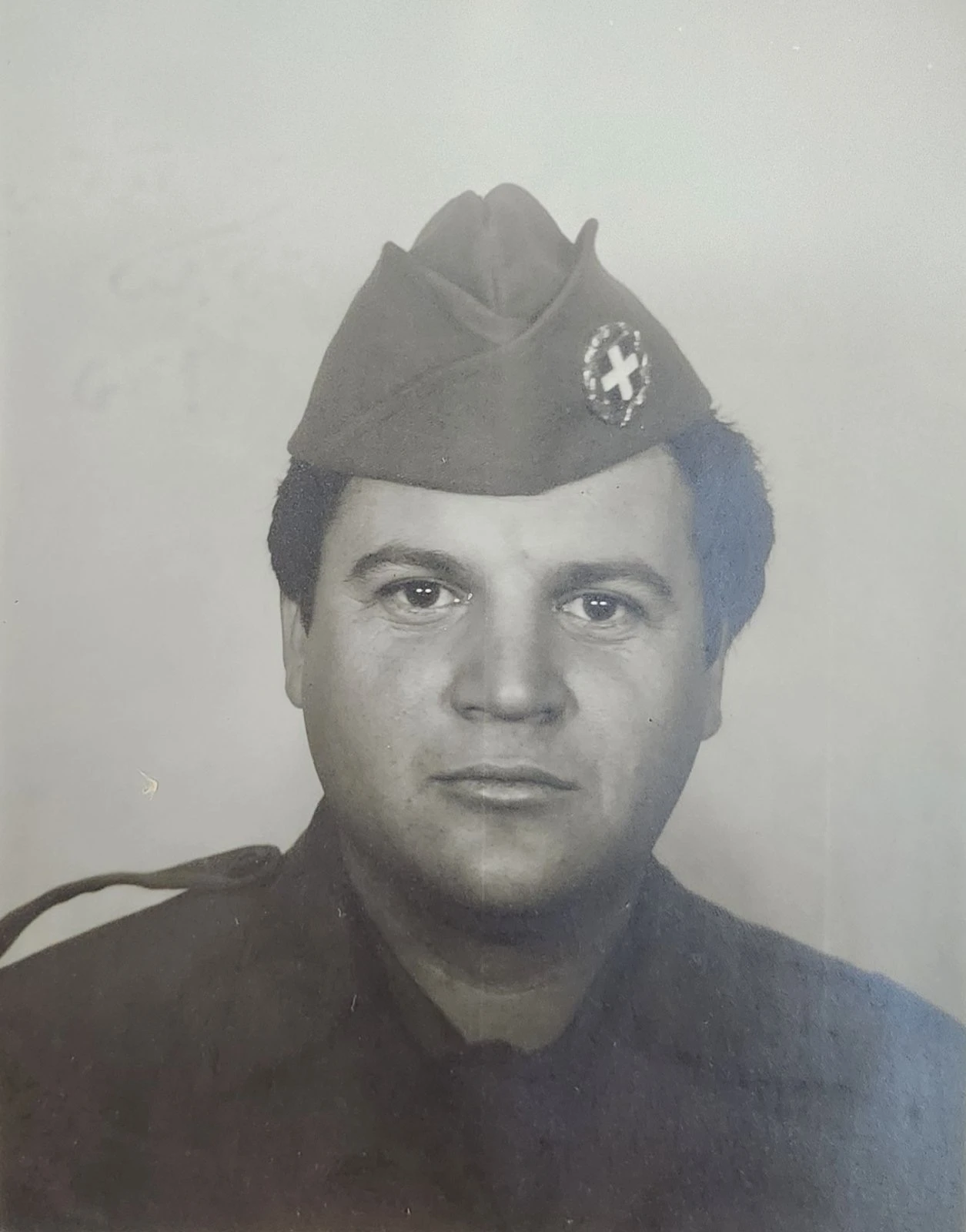 Υπηρετώντας τη στρατιωτική του θητεία στο 128 ΜΠΠ Σερρών