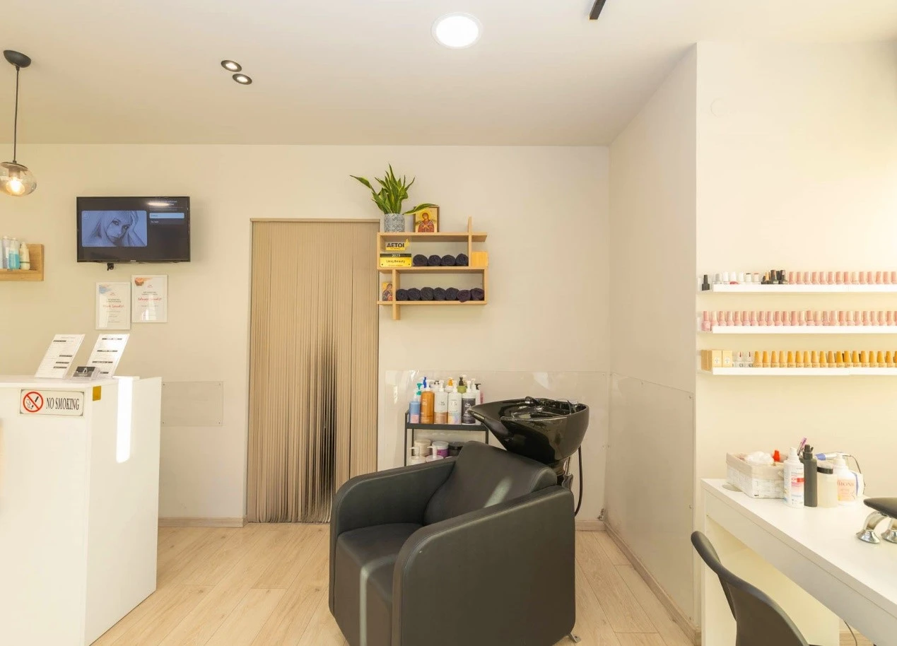 uniq-beauty-3.jpg?v=0