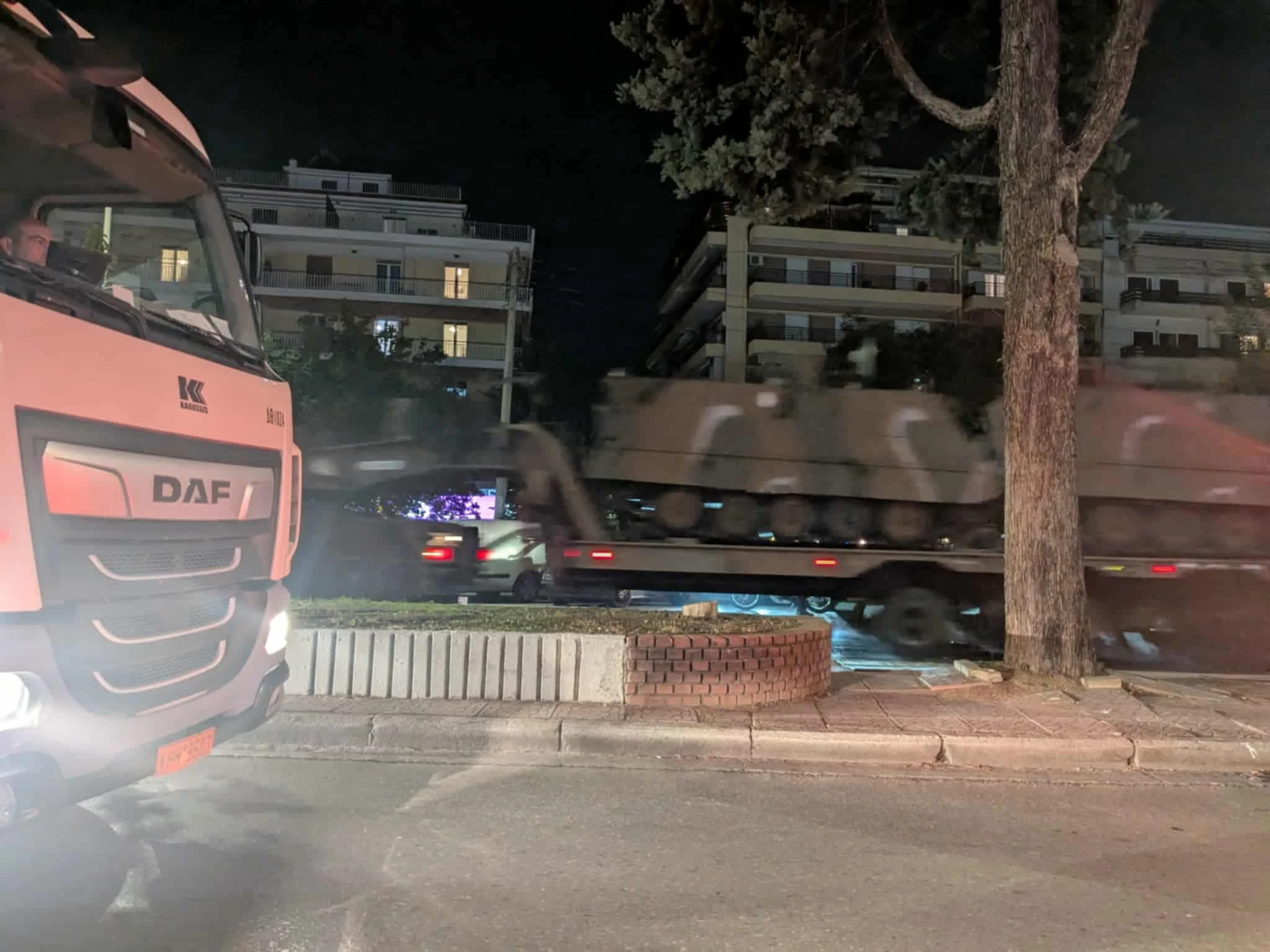 armata-thess-2.jpg?v=0