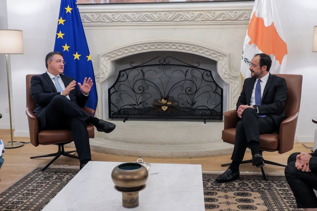 tzitzikostas1.jpg tzitzikostas1.jpg