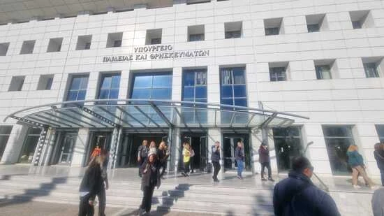 ef7712e0-5ec7-410f-baf2-c28e56f0a4d4.jpeg?v=0