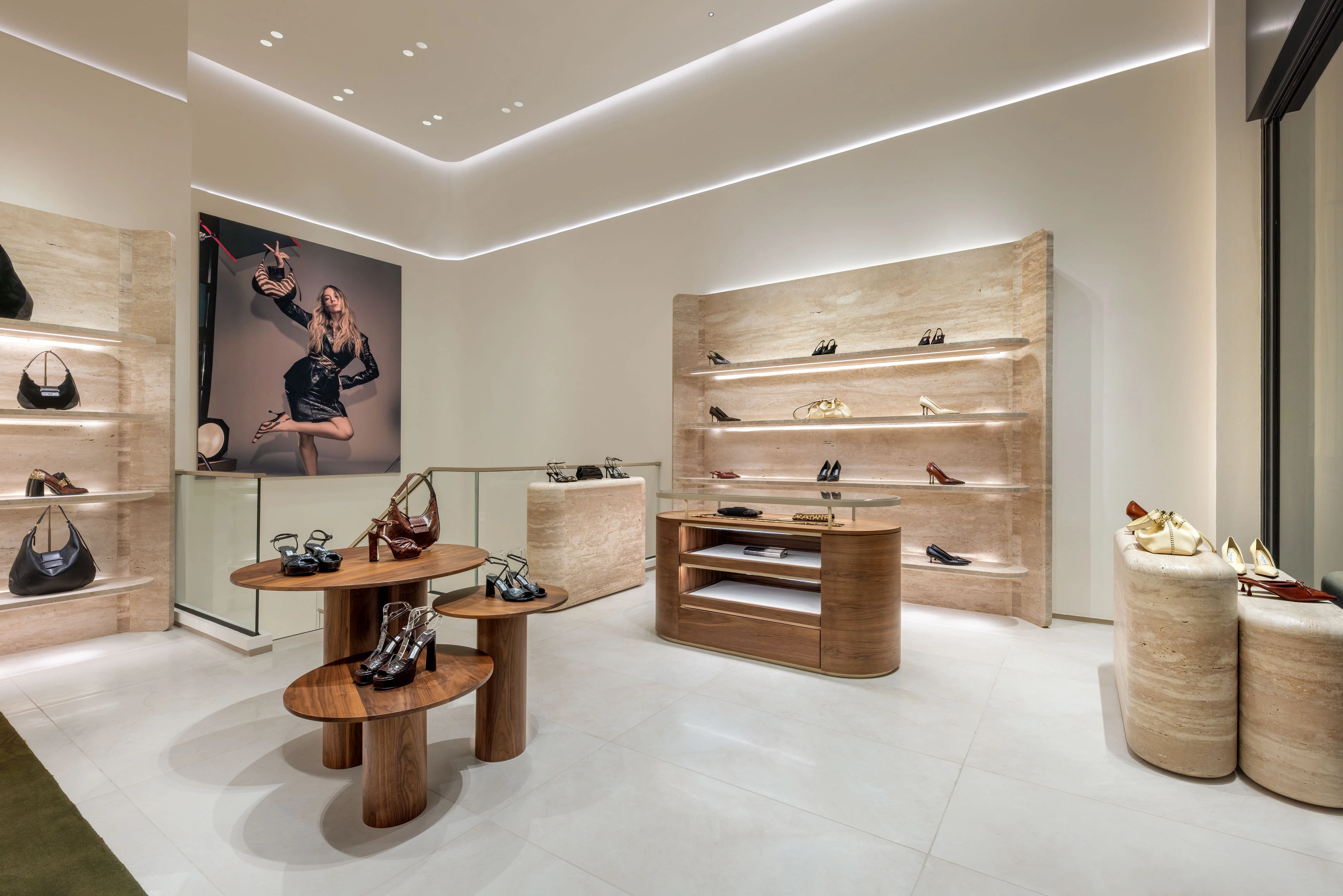 jimmy-choo-boutique-2.jpg?v=0