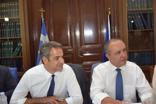 Με τον πρωθυπουργό Κυριάκο Μητσοτάκη σε σύσκεψη εργασίας στο ΥΜΑΘ την περίοδο της πρώτης διακυβέρνησης 