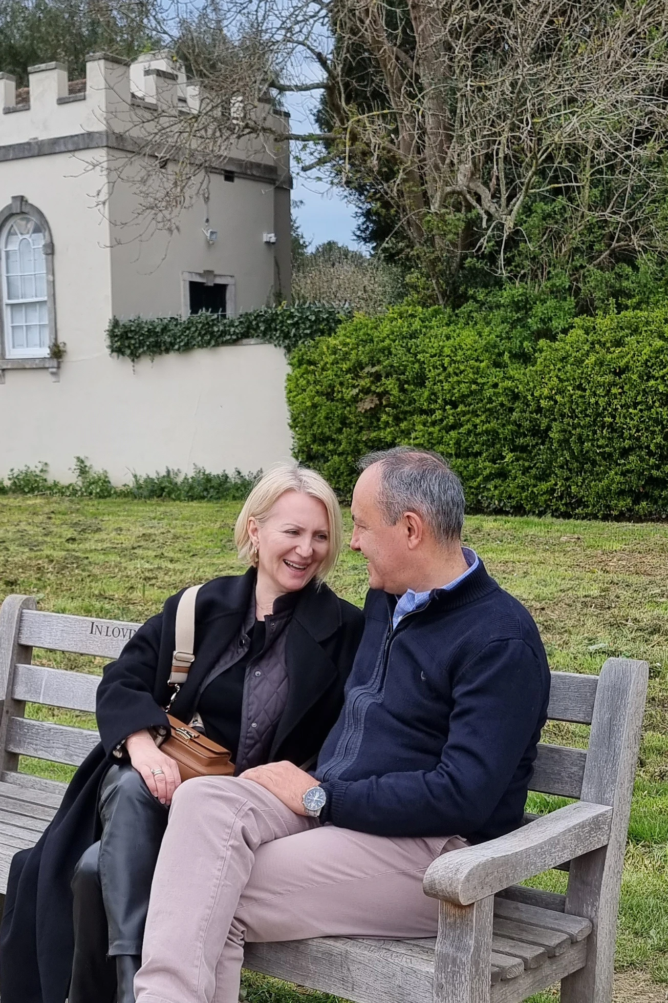 Απολαμβάνοντας μια καλοκαιρινή βόλτα με τη σύζυγό του, Γιώτα σε ταξίδι στο εξωτερικό