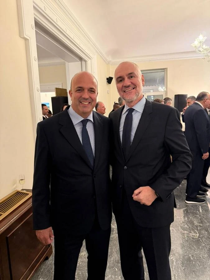 Κωνσταντίνος Μαύρος και Αθανάσιος Σαββάκης.