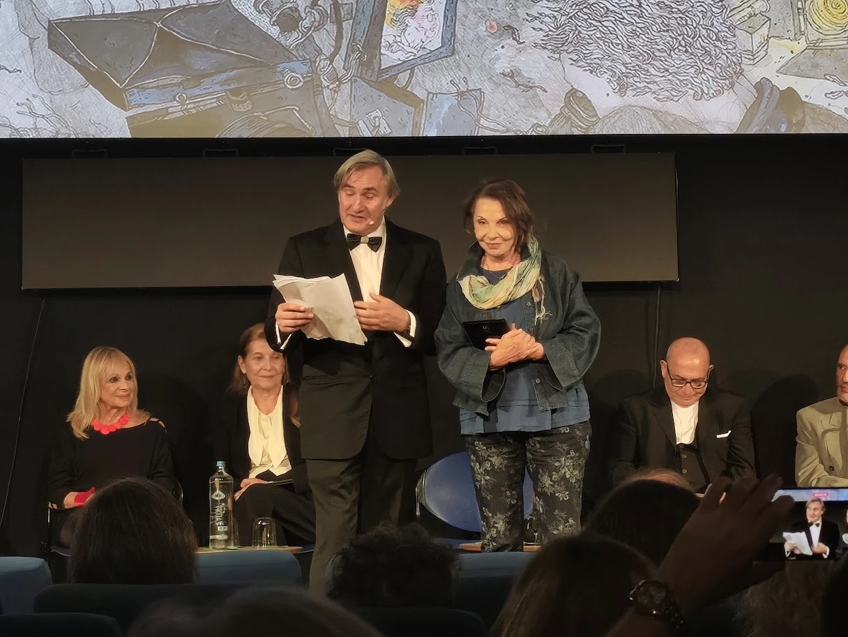 img-20251103-200747.jpg?v=0