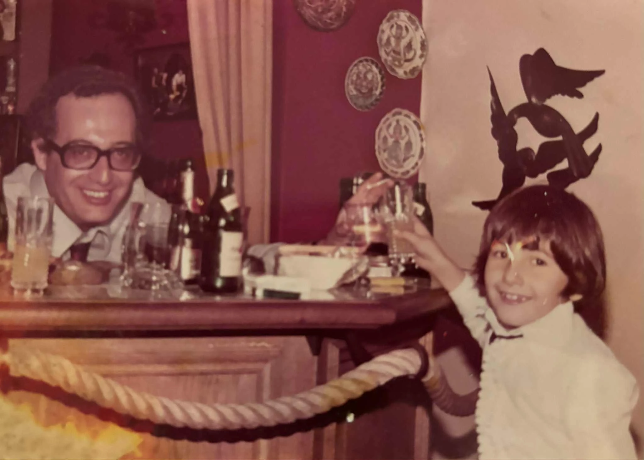 Με τον πατέρα του στο πρώτο του ταξίδι στο εξωτερικό στη Φρανκφούρτη