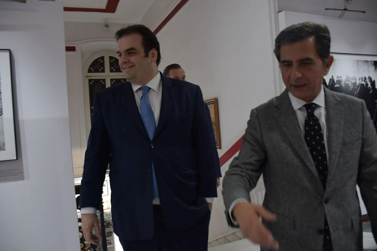 pierrakakis-gkioulekas-noemvrios-20250401.jpg?v=0