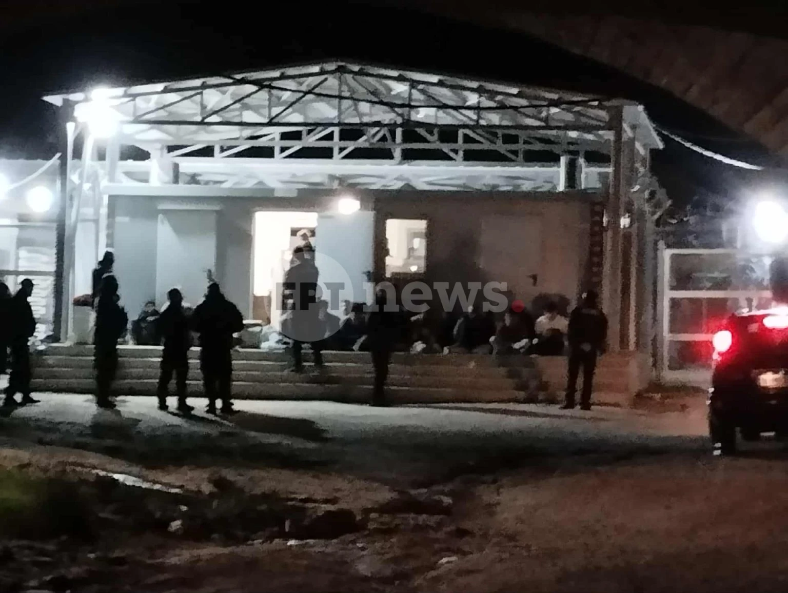 serres-metanastes-exegersi-2-logo-1536x1156.jpg?v=0