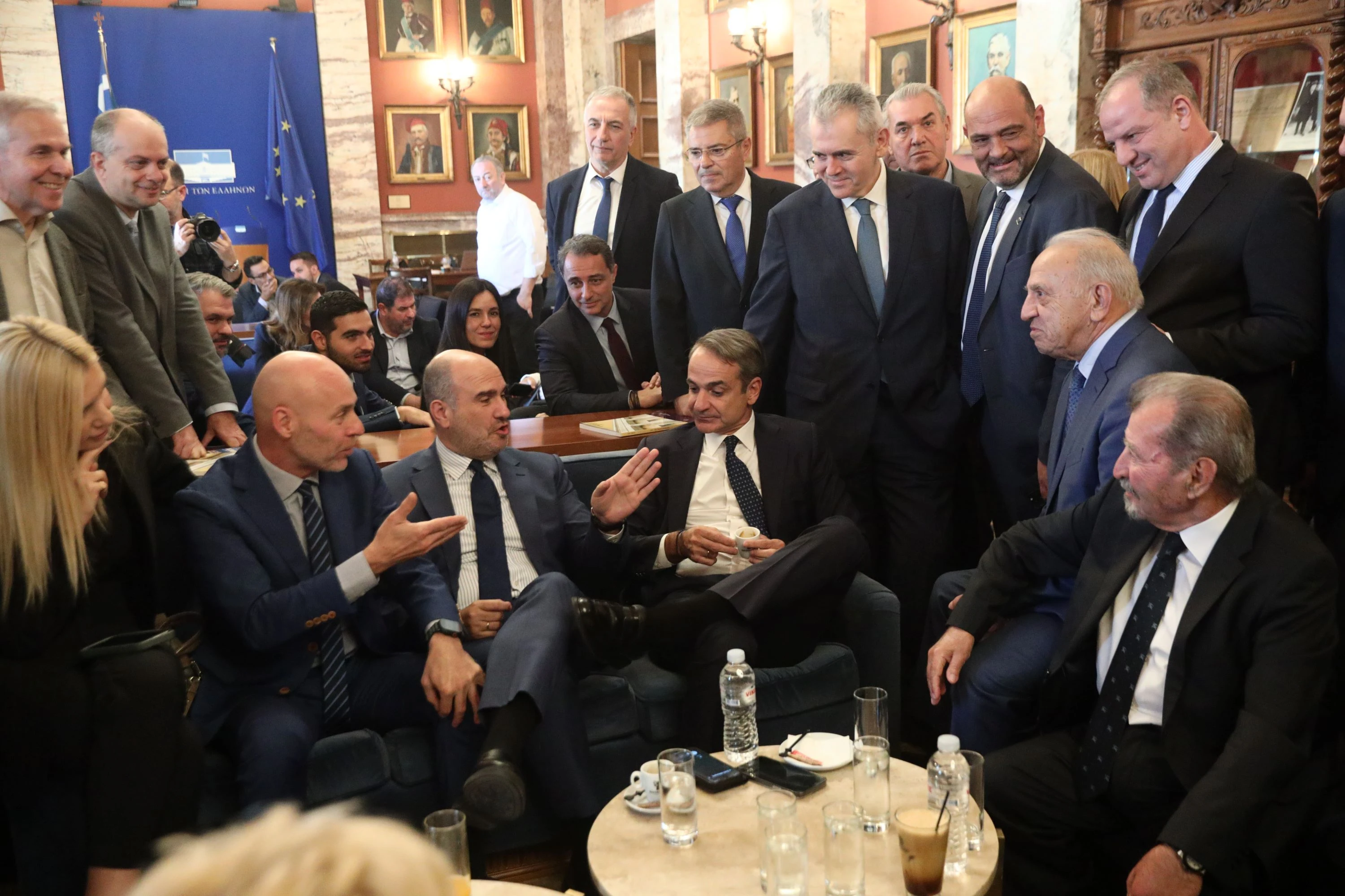 mitsotakis-kafeneio-2.jpg?v=0