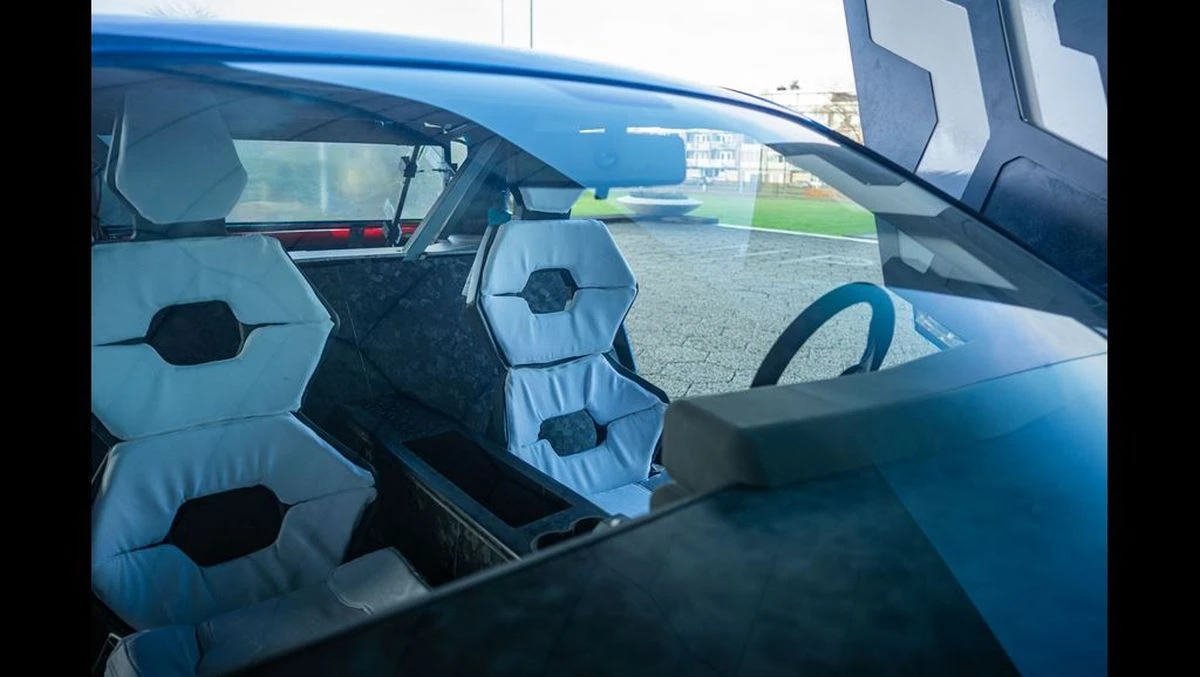 aria-ilektriko-autokinito-eindhoven-foitites-den-xalaei-5.jpg?v=0