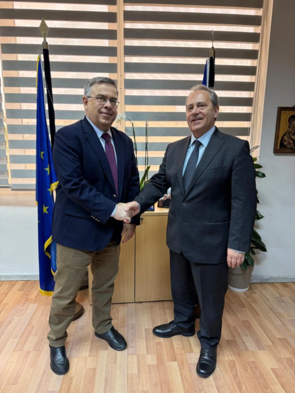 d6954dfd-580b-42a5-86dd-c0dfd0b8559f.jpg?v=0