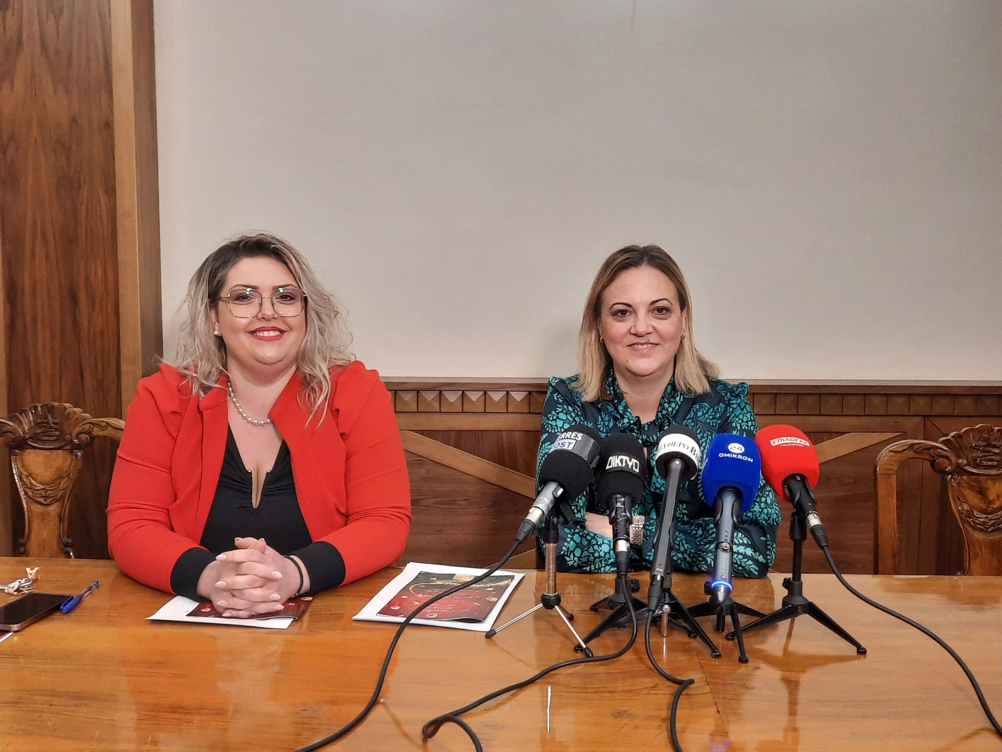 fwto-st-politeia-twn-eyxwn.jpg?v=0