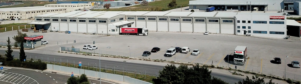 Οι εγκαταστάσεις της ISOMAT στον Ασπρόπυργο Αττικής.