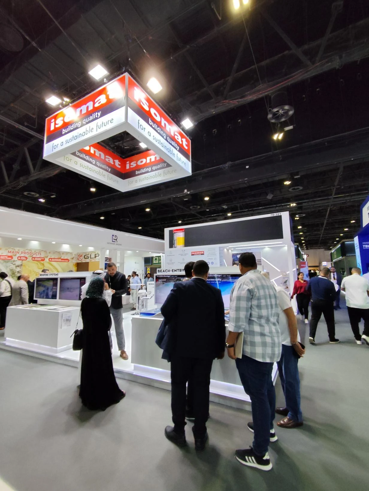 Το περίπτερο της ISOMAT στην έκθεση Big 5, στα Ηνωμένα Αραβικά Εμιράτα.