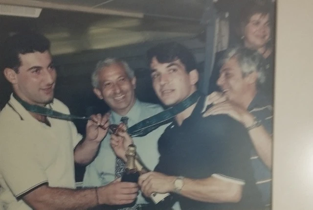 Με τους Ολυμπιονίκες Πύρρο Δήμα και Κάχι Καχιασβίλι  στους Ολυμπιακούς Αγώνες της Ατλάντα, το 1996