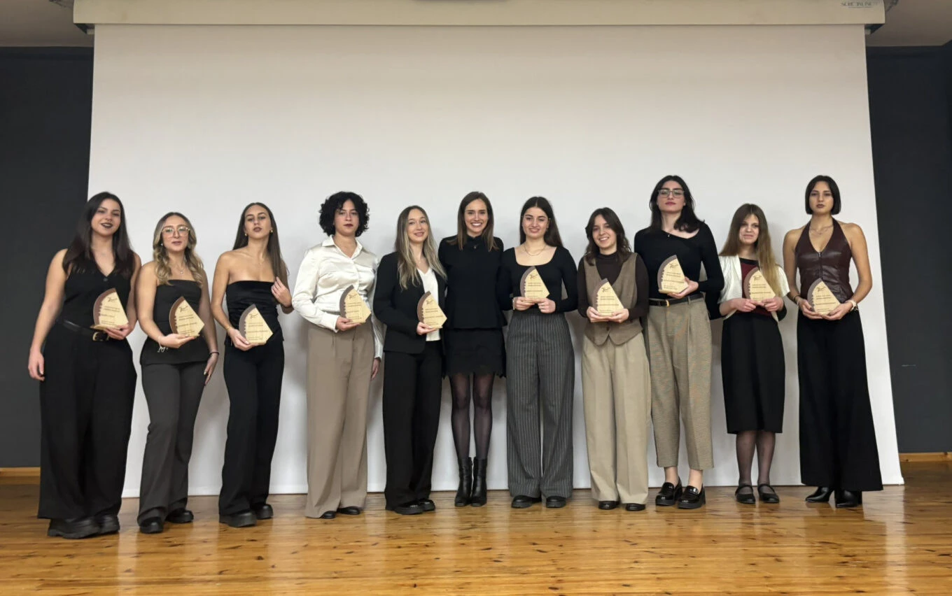 vraviaaristiasmpoduroglu1.jpg?v=0