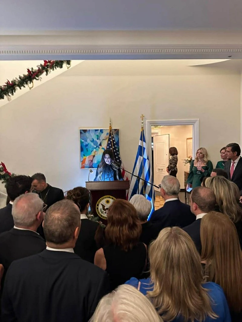 kimberly-guilfoyle-xristougenniatiko-gala2.jpg?v=0