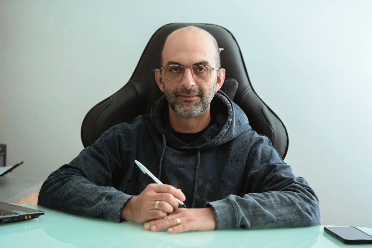 <i>Ο ιδρυτής και ιδιοκτήτης της «Μεσόγειος Food» Κωνσταντίνος Γεωργιάδης</i>