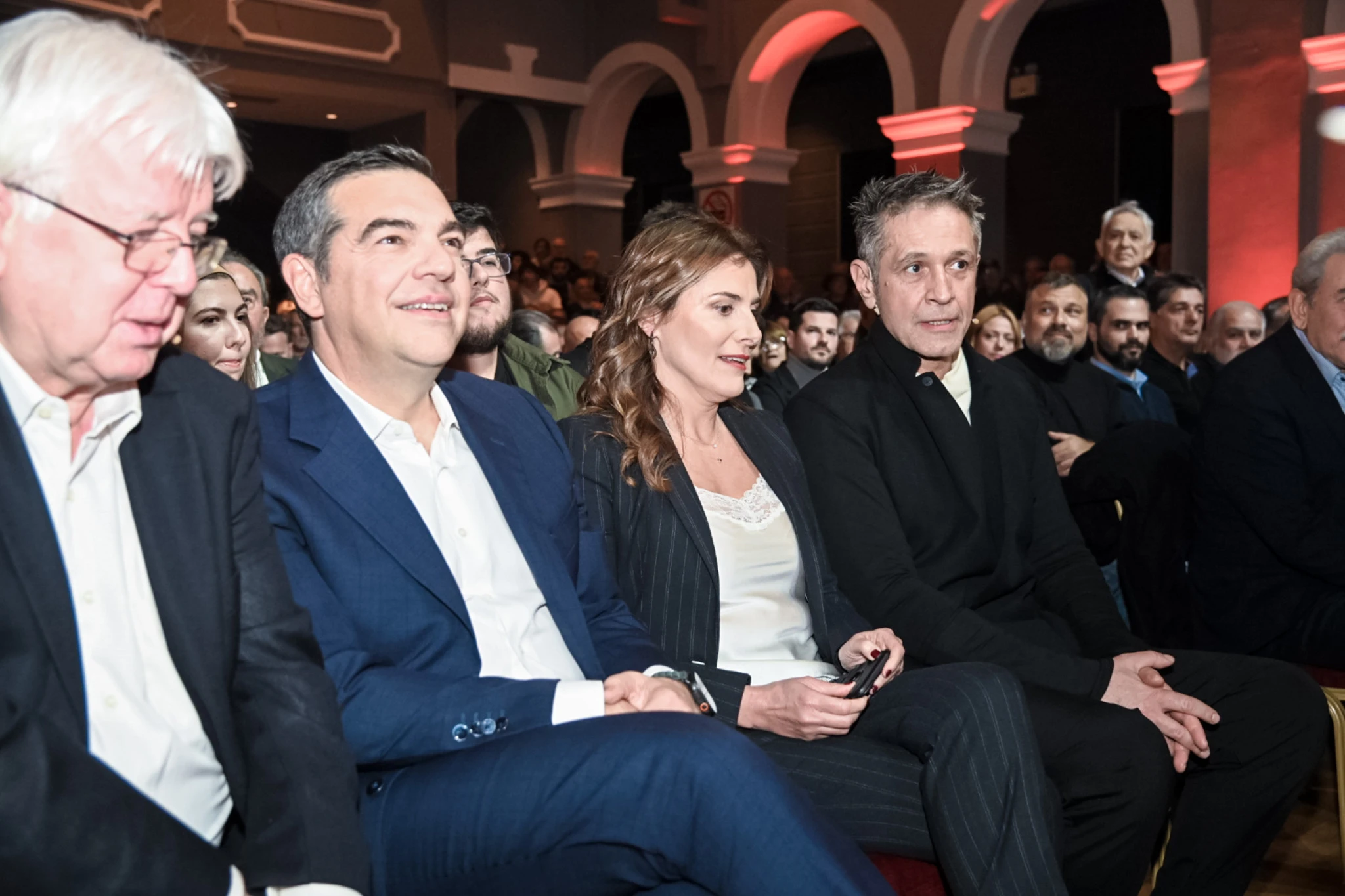 tsipras-vivlio-patra-3.jpg?v=0